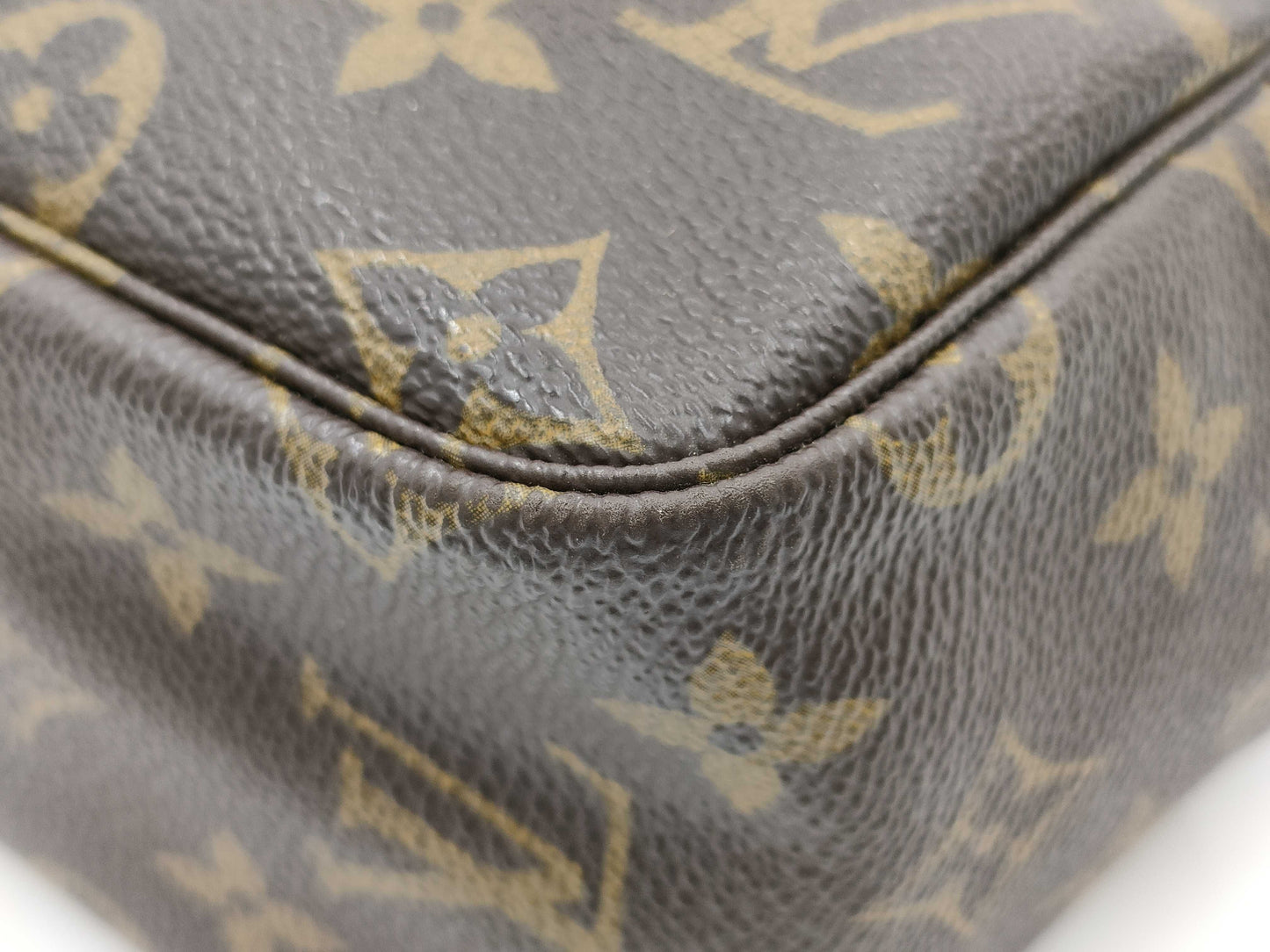 LOUIS VUITTON Monogram True Toilette Second Bag