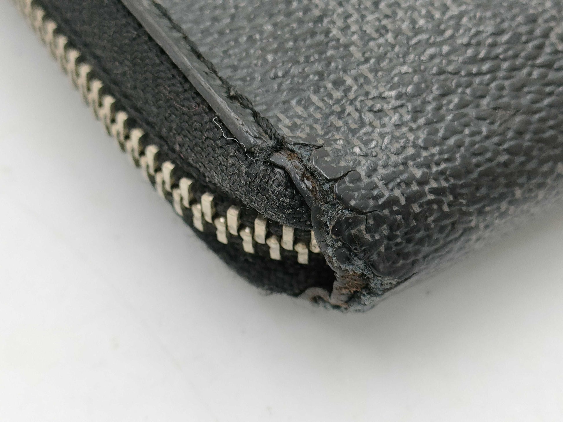 LOUIS VUITTON Louis Vuitton wallet
