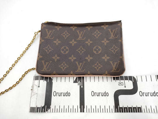 LOUIS VUITTON shoulder bag