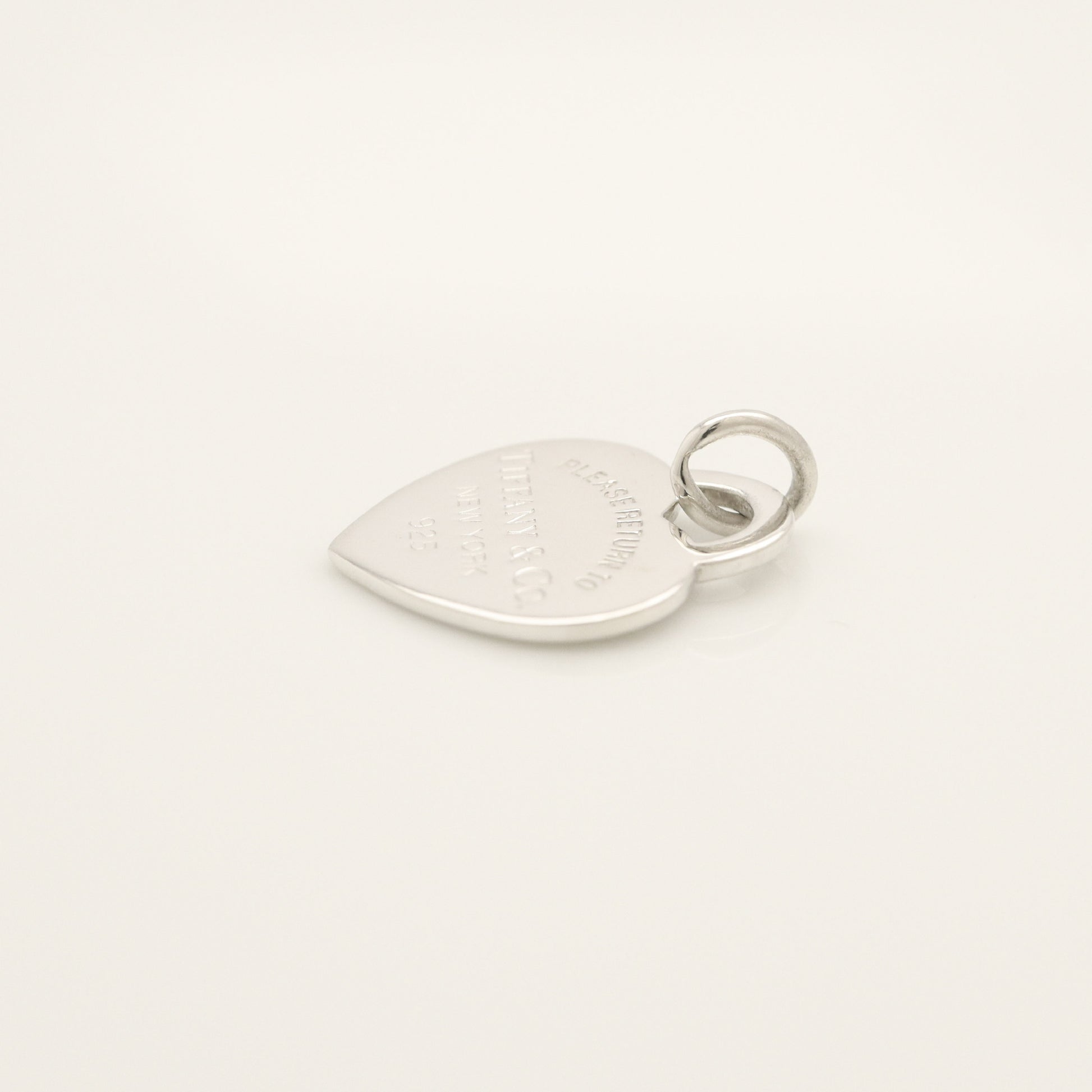 Tiffany&Co. Tiffany&Co. Tiffany&Co. Tiffany&Co. Return to Tiffany Heart Tag Charm Silver925 SV925 Weight 2.35g Pendant Top