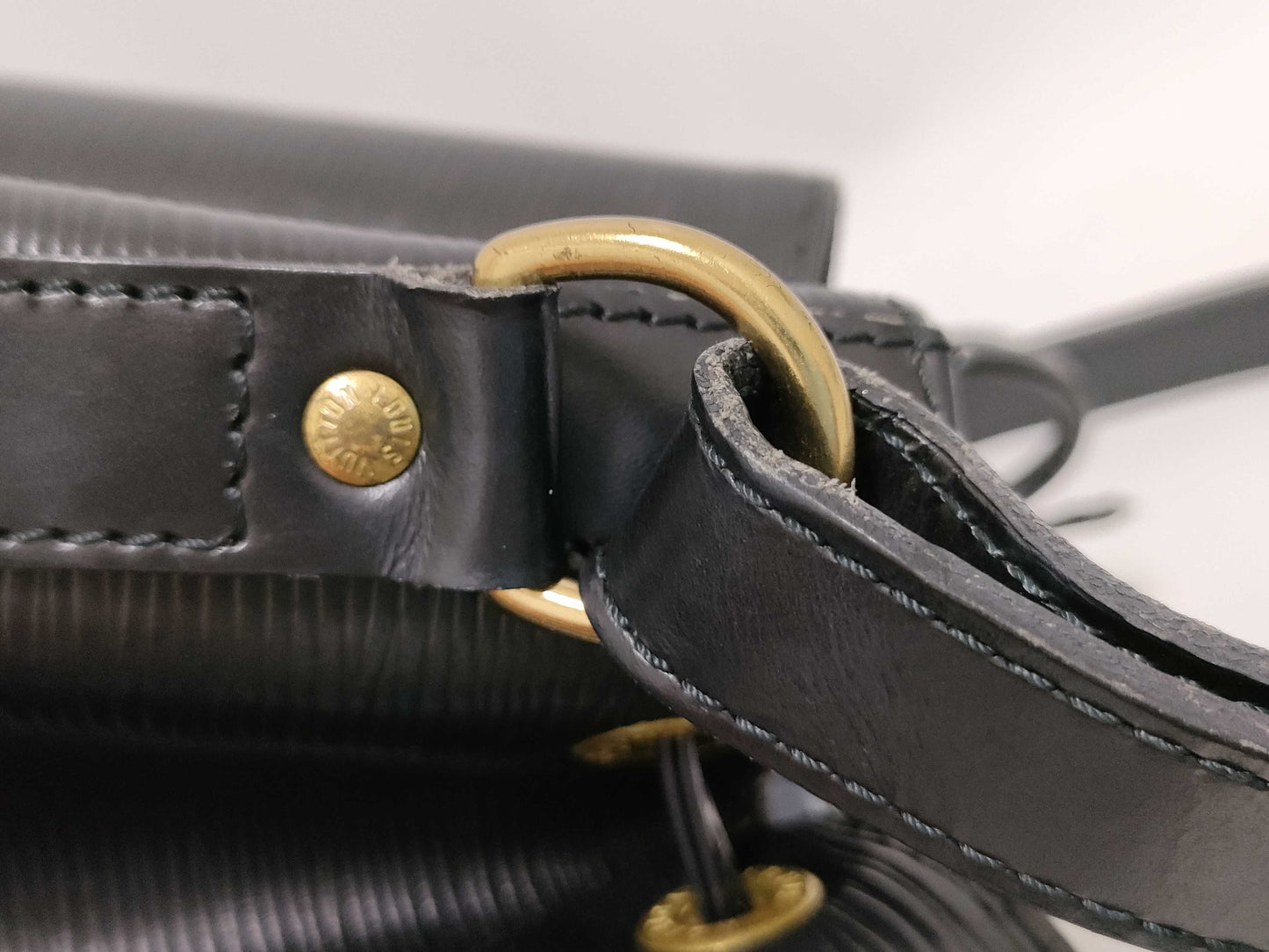 LOUIS VUITTON Epi Noe M52052 Shoulder Bag