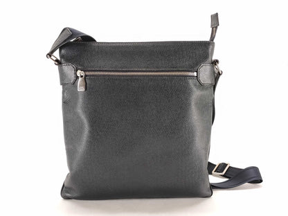 LOUIS VUITTON Taiga Sasha Shoulder Bag Crossbody Bag