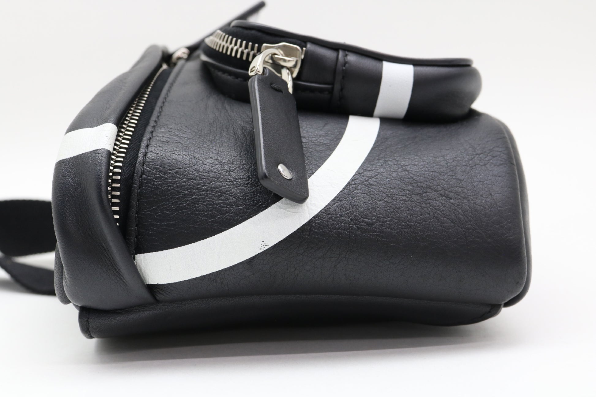 VALENTINO V logo waist bag