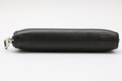 LOUIS VUITTON Taiga Taiga Coin Case