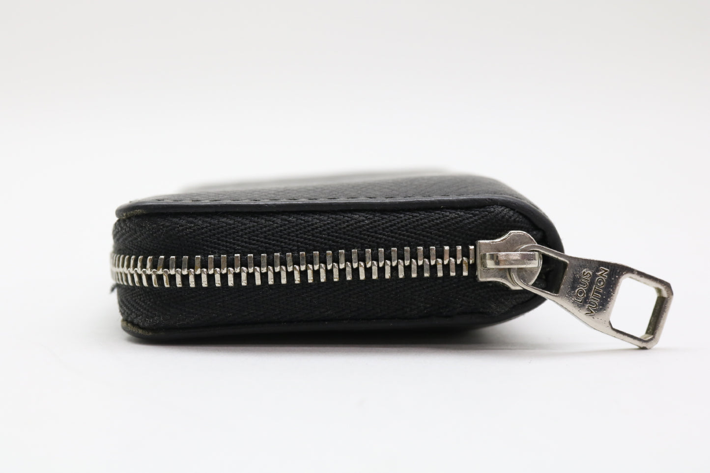 LOUIS VUITTON Taiga Taiga Coin Case