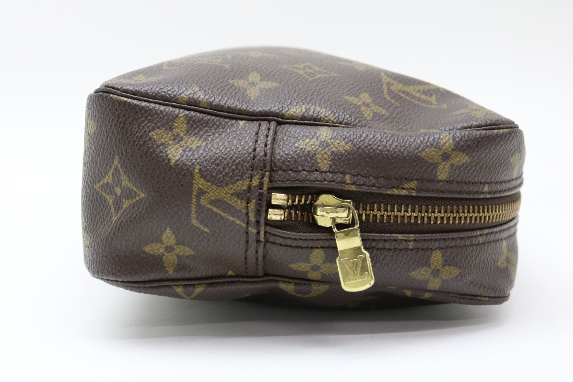 LOUIS VUITTON Monogram True Towel Pouch