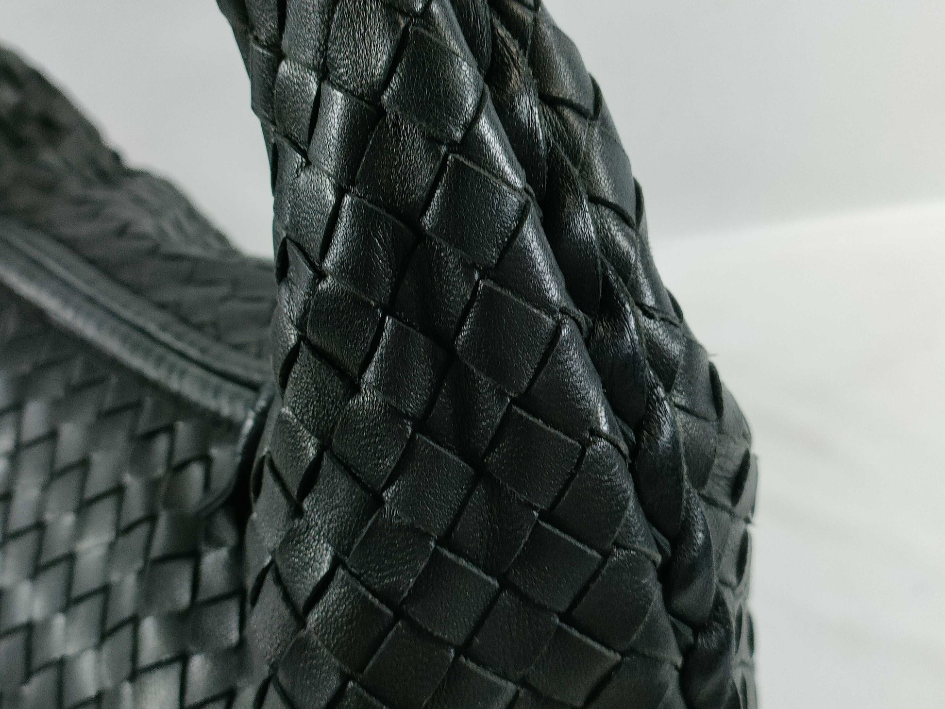 BOTTEGA VENETA Intrecciato Bottega Veneta 115653 V0013 1000 Shoulder Bag