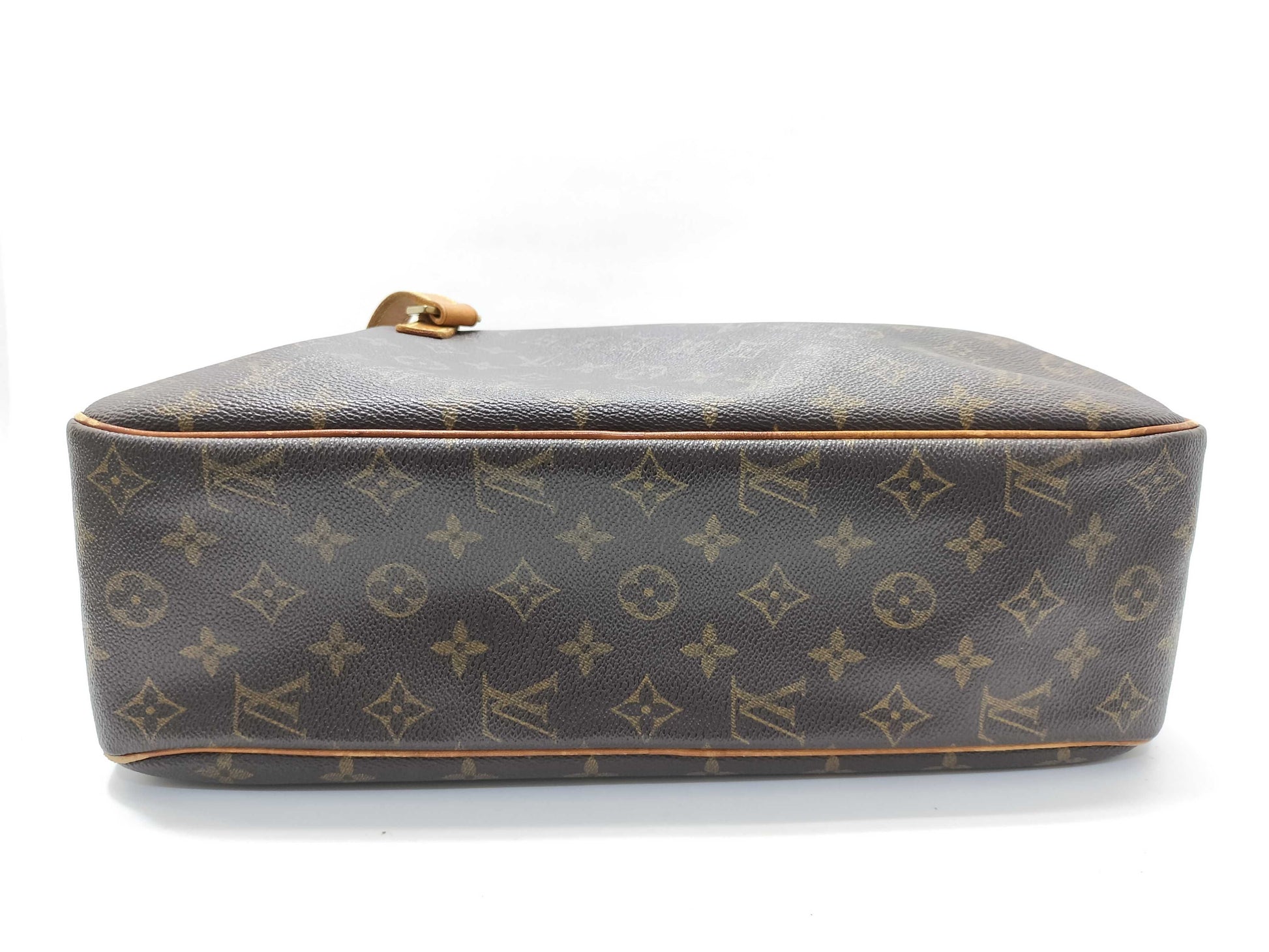 LOUIS VUITTON Monogram Louis Vuitton Monogram Cite GM Shoulder Bag