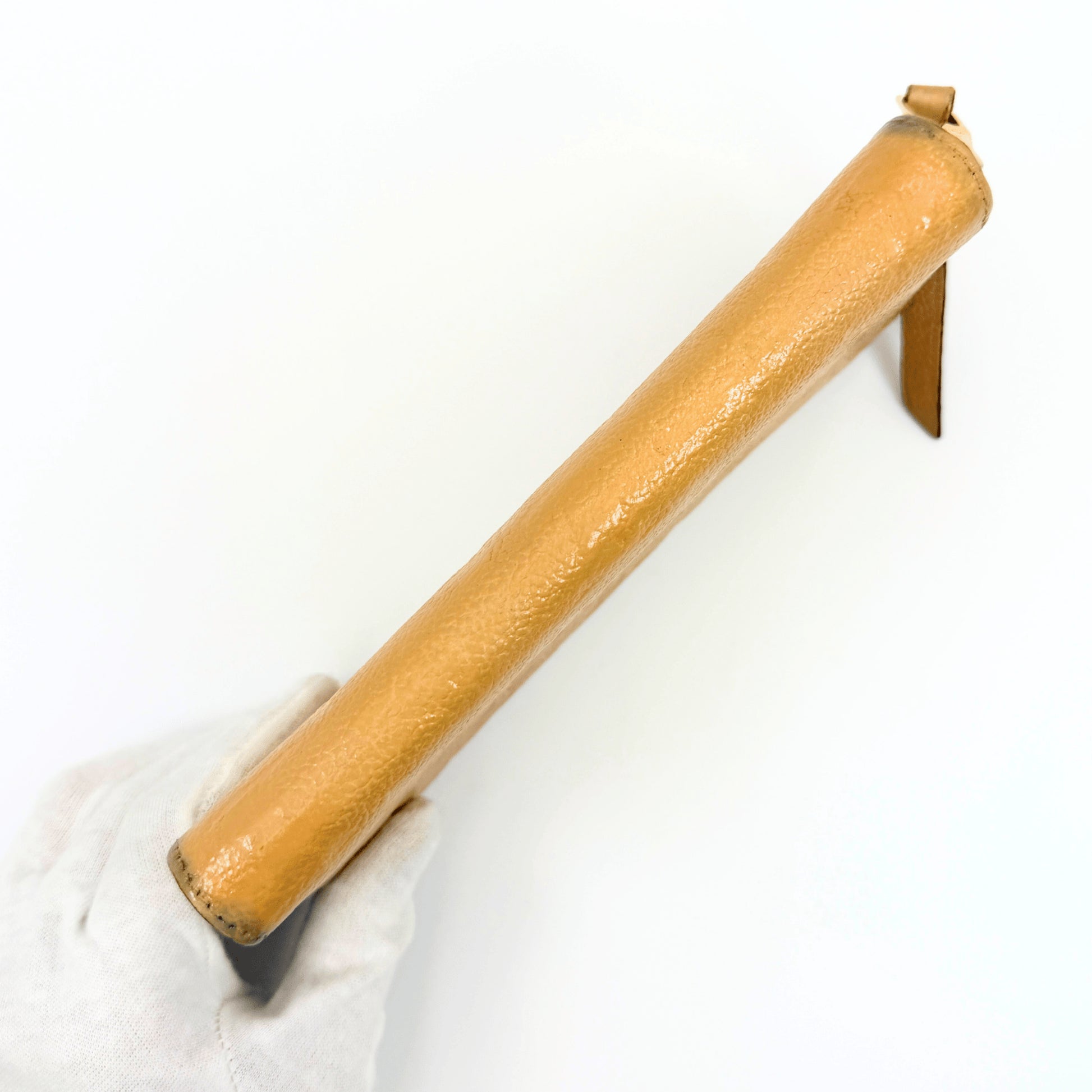 LOUIS VUITTON Monogram Empreinte Zippy Wallet, Beige, M61866.