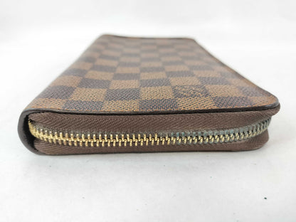 LOUIS VUITTON Damier Zippy Organizer Wallet 