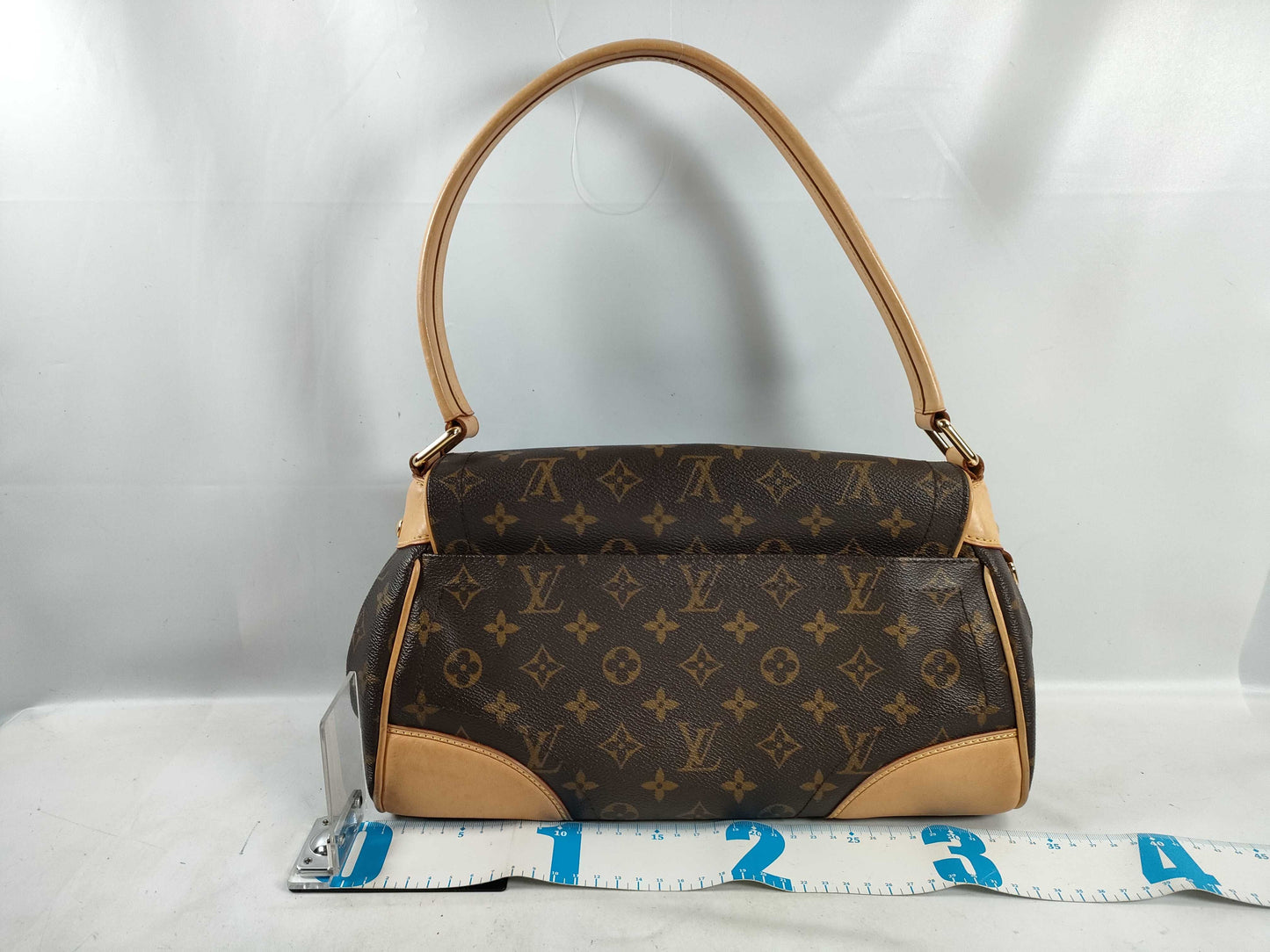 LOUIS VUITTON Monogram LOUIS VUITTON Beverly MM Monogram M40121 Shoulder Bag