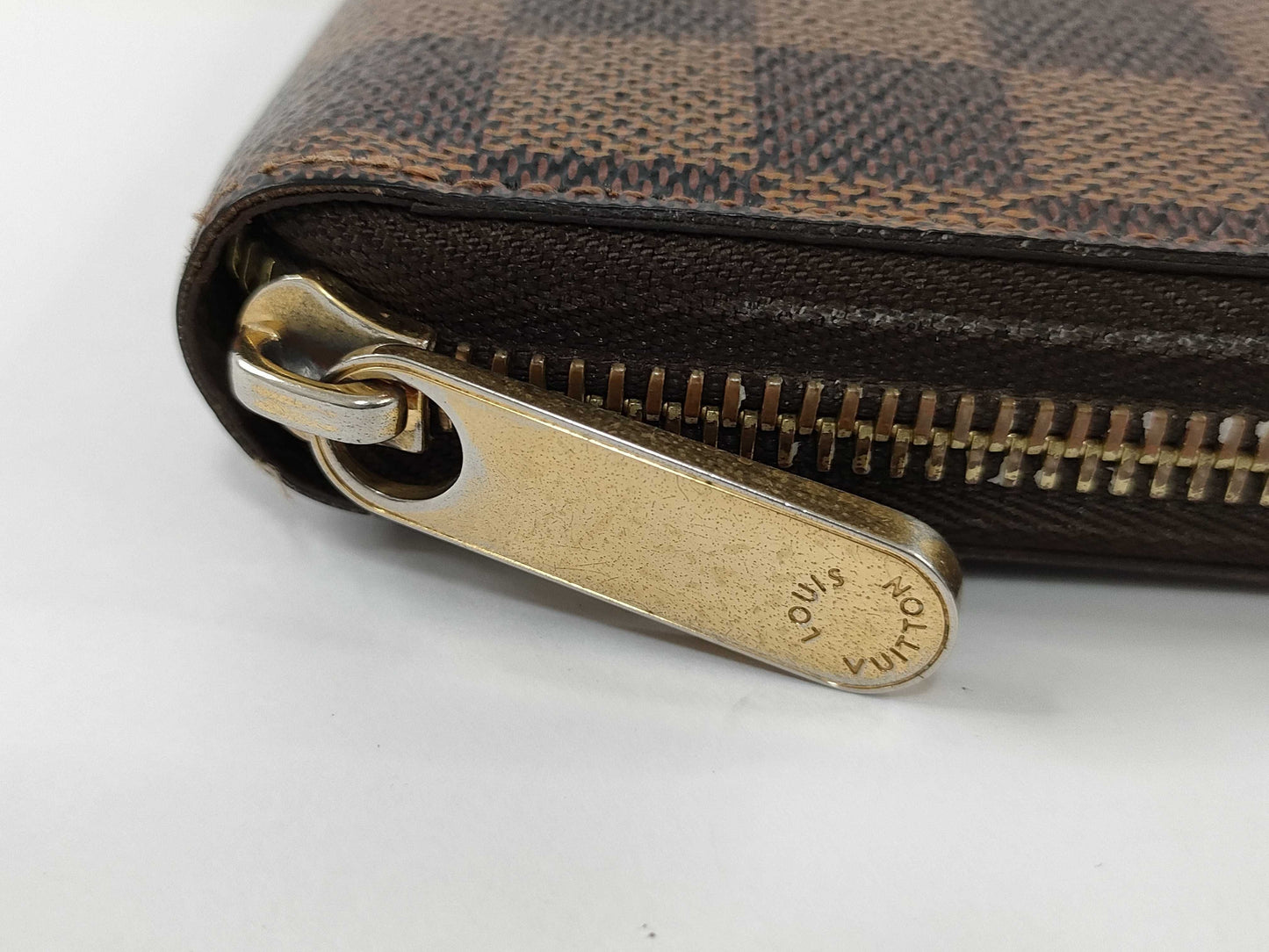 LOUIS VUITTON Damier LV Zippy Wallet N60046 Damier Wallet