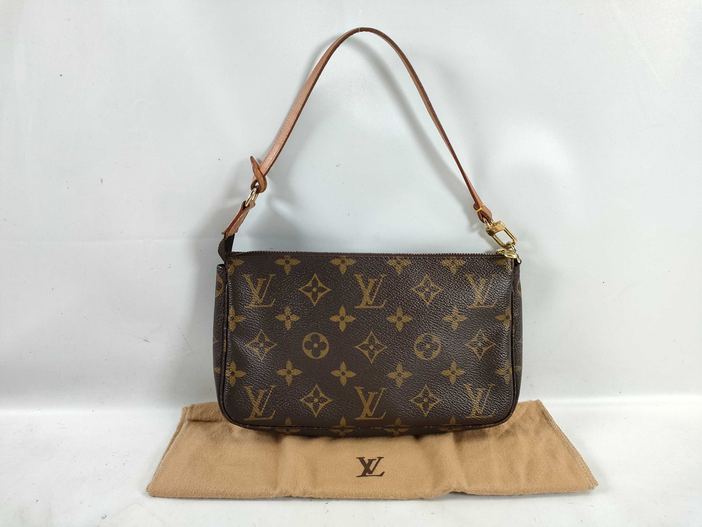 LOUIS VUITTON Monogram Monogram Louis Vuitton Pochette Accessoires M51980 Pouch