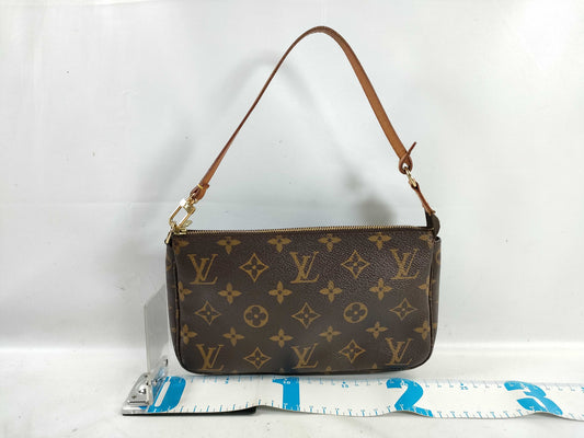 LOUIS VUITTON Monogram Monogram Louis Vuitton Pochette Accessoires M51980 Pouch