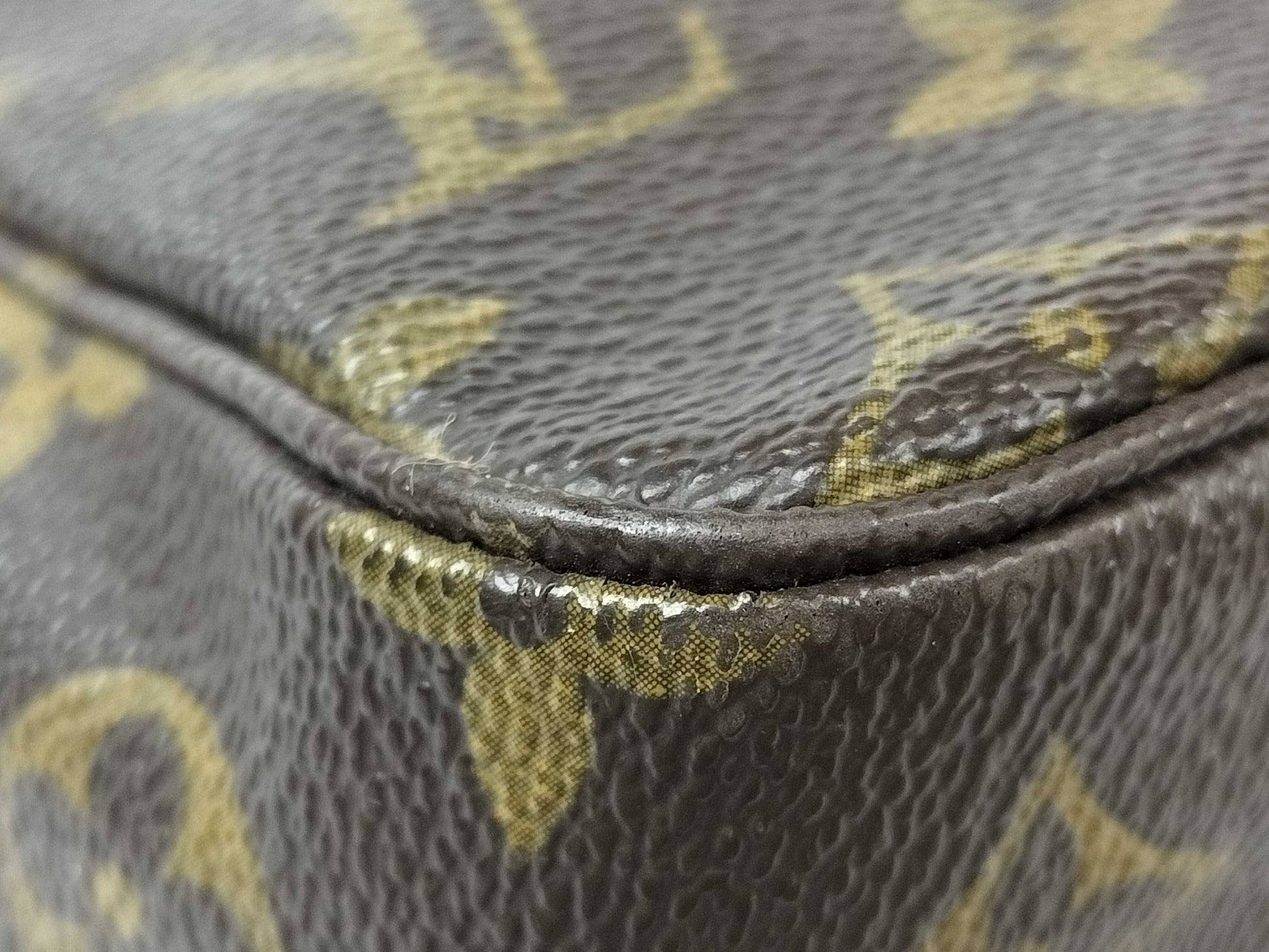 LOUIS VUITTON Monogram True Toilet 28 M47522 Clutch Bag