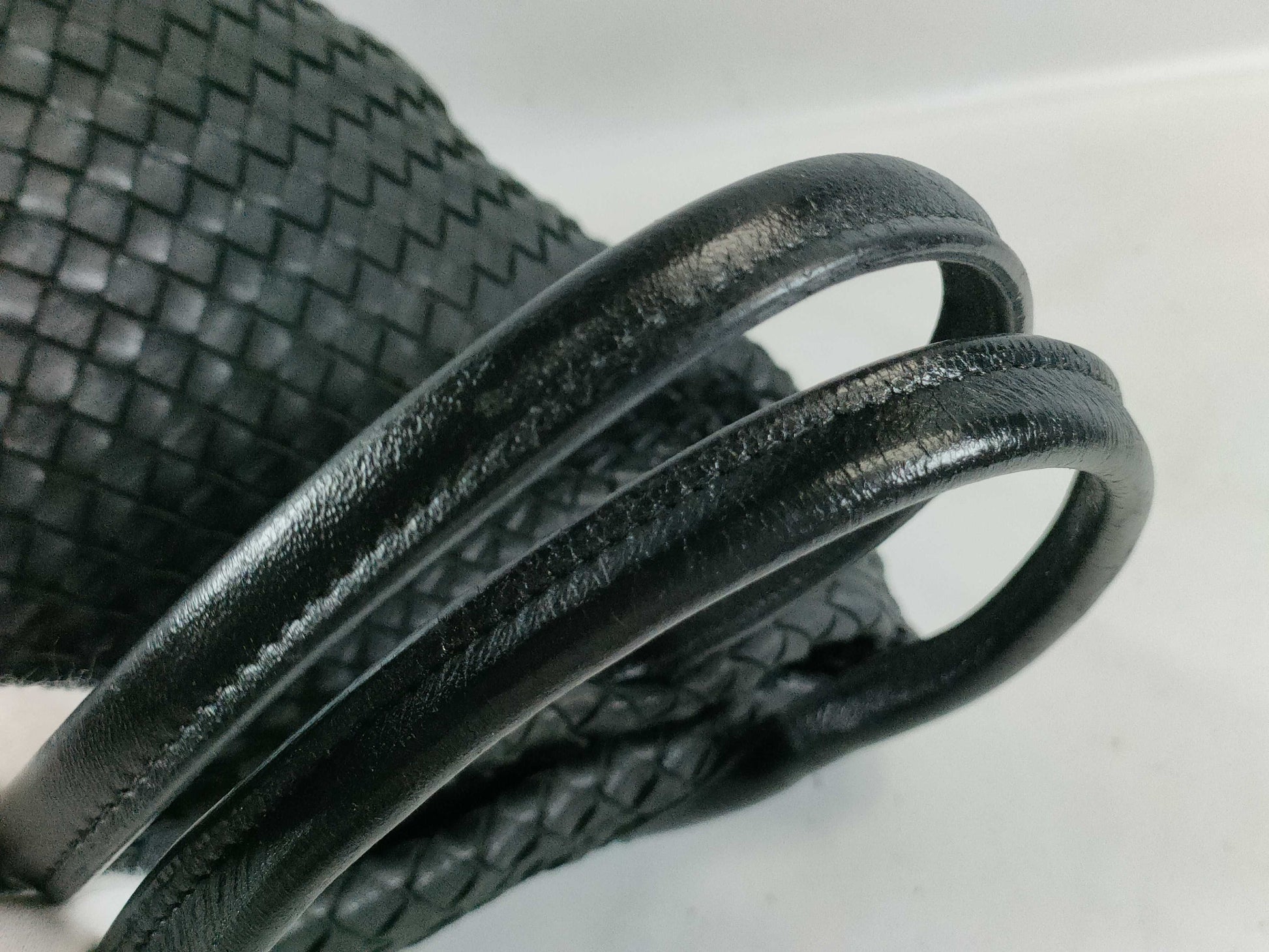 BOTTEGA VENETA Intrecciato Leather Bucket Black Tote Bag