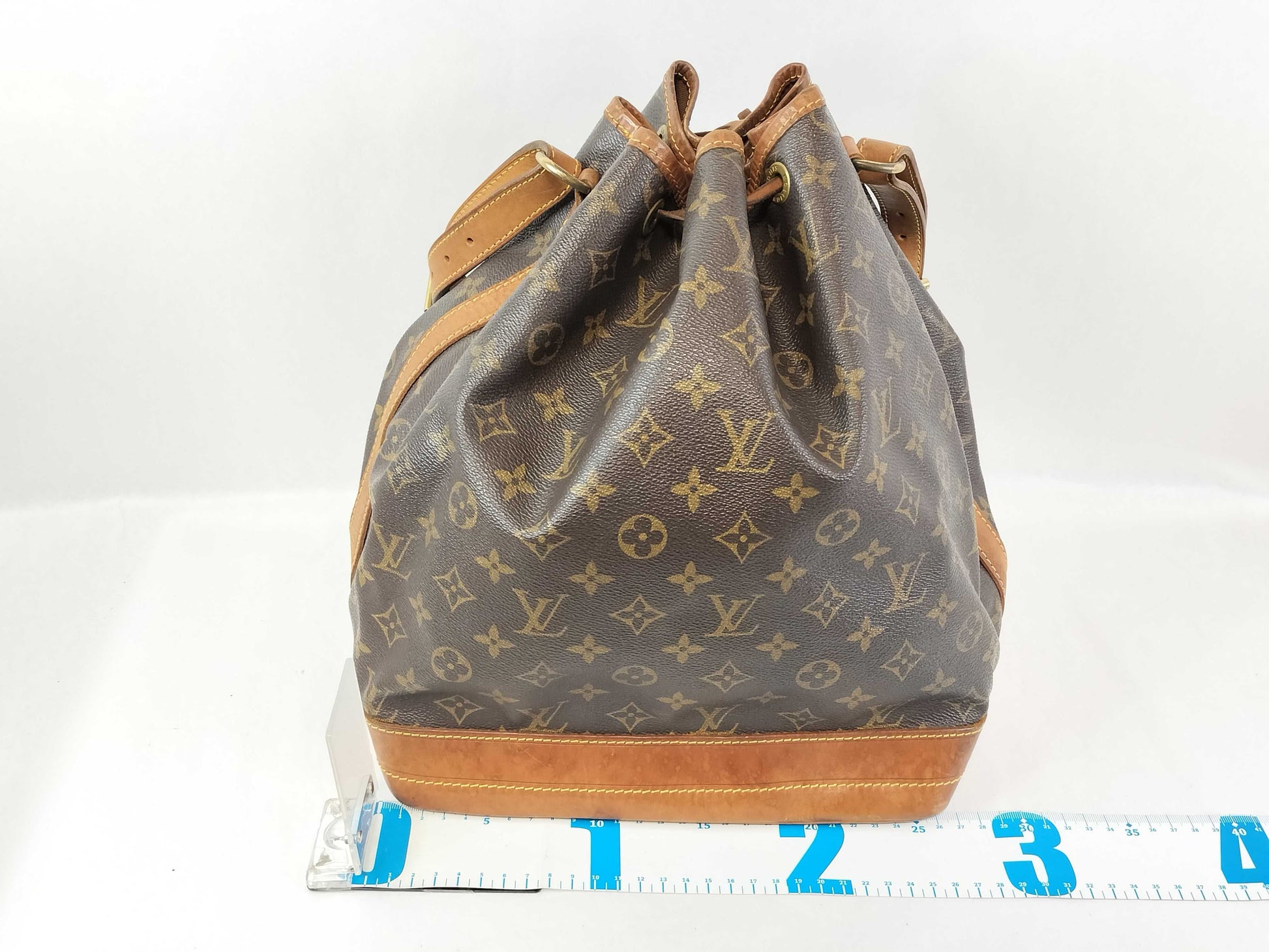 LOUIS VUITTON Monogram LV Noe M42224 Shoulder Bag