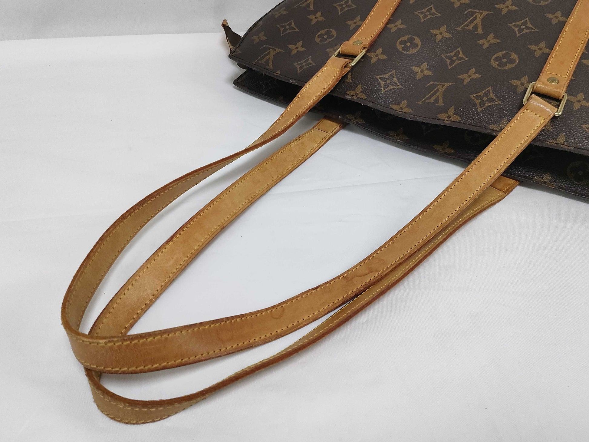 LOUIS VUITTON Monogram Shoulder Bag