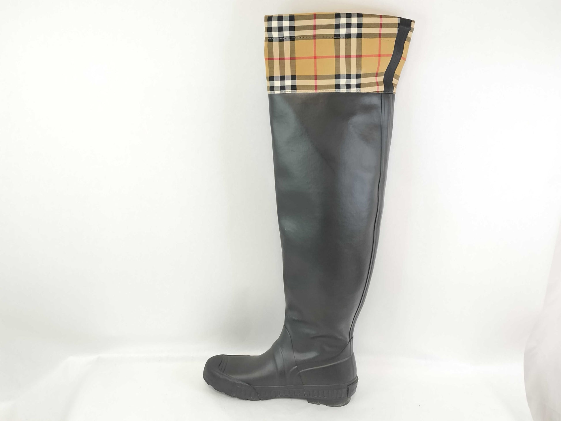 BURBERRY Nova Check Rain Boots, Size 37, Approx. 24cm