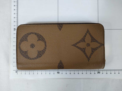 LOUIS VUITTON Monogram Giant Wallet [Model Number] M69353 [Serial Number] RFID Verified LU0271 Wallet
