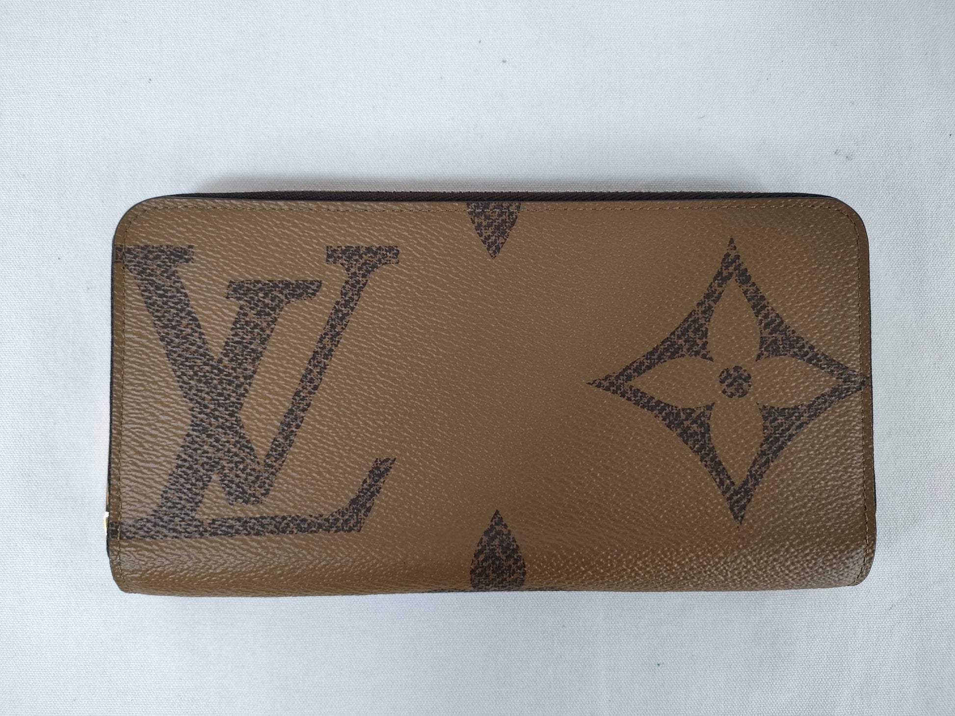 LOUIS VUITTON Monogram Giant Wallet [Model Number] M69353 [Serial Number] RFID Verified LU0271 Wallet