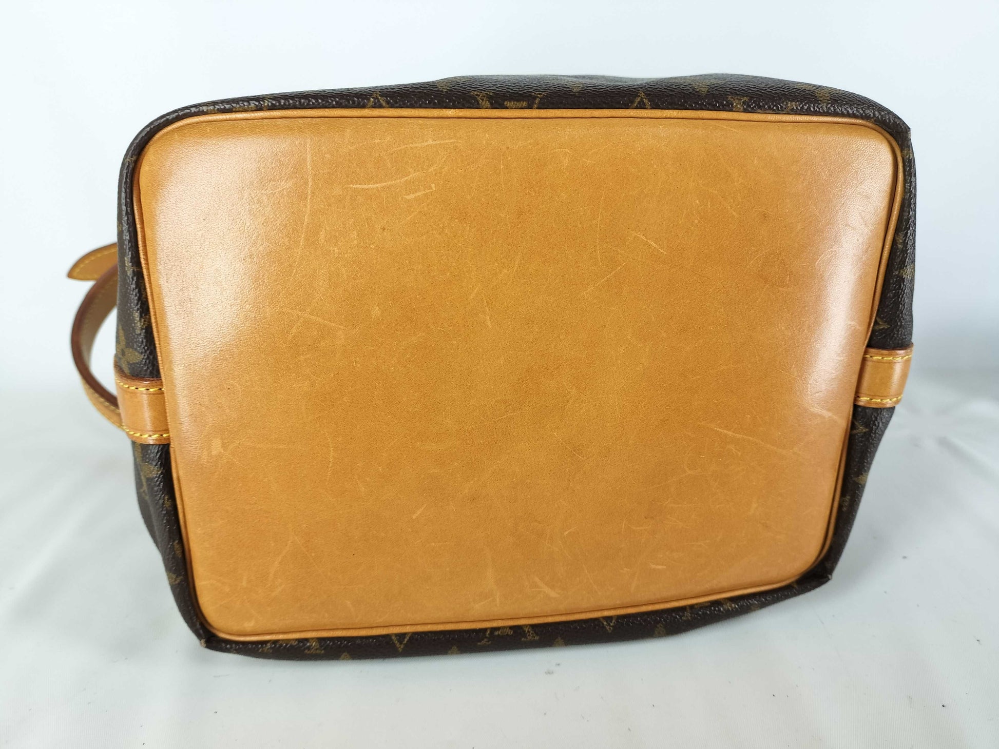 LOUIS VUITTON Monogram Louis Vuitton Drawstring Shoulder Bag Petit Noe M42226 Monogram AR0050 Shoulder Bag