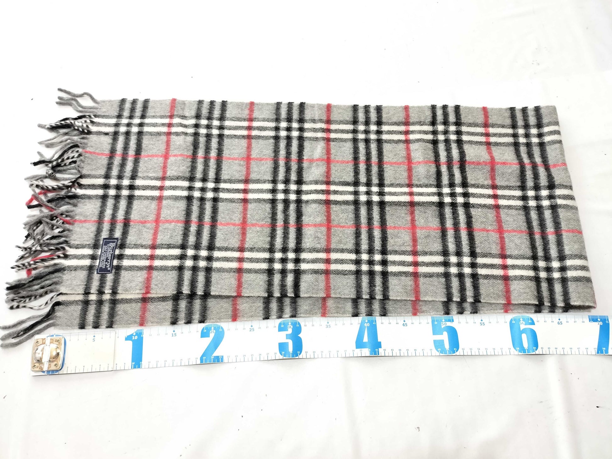 Burberrys Fringe Scarf, Nova Check, Made in England, 100% Cashmere, Gray Scarf