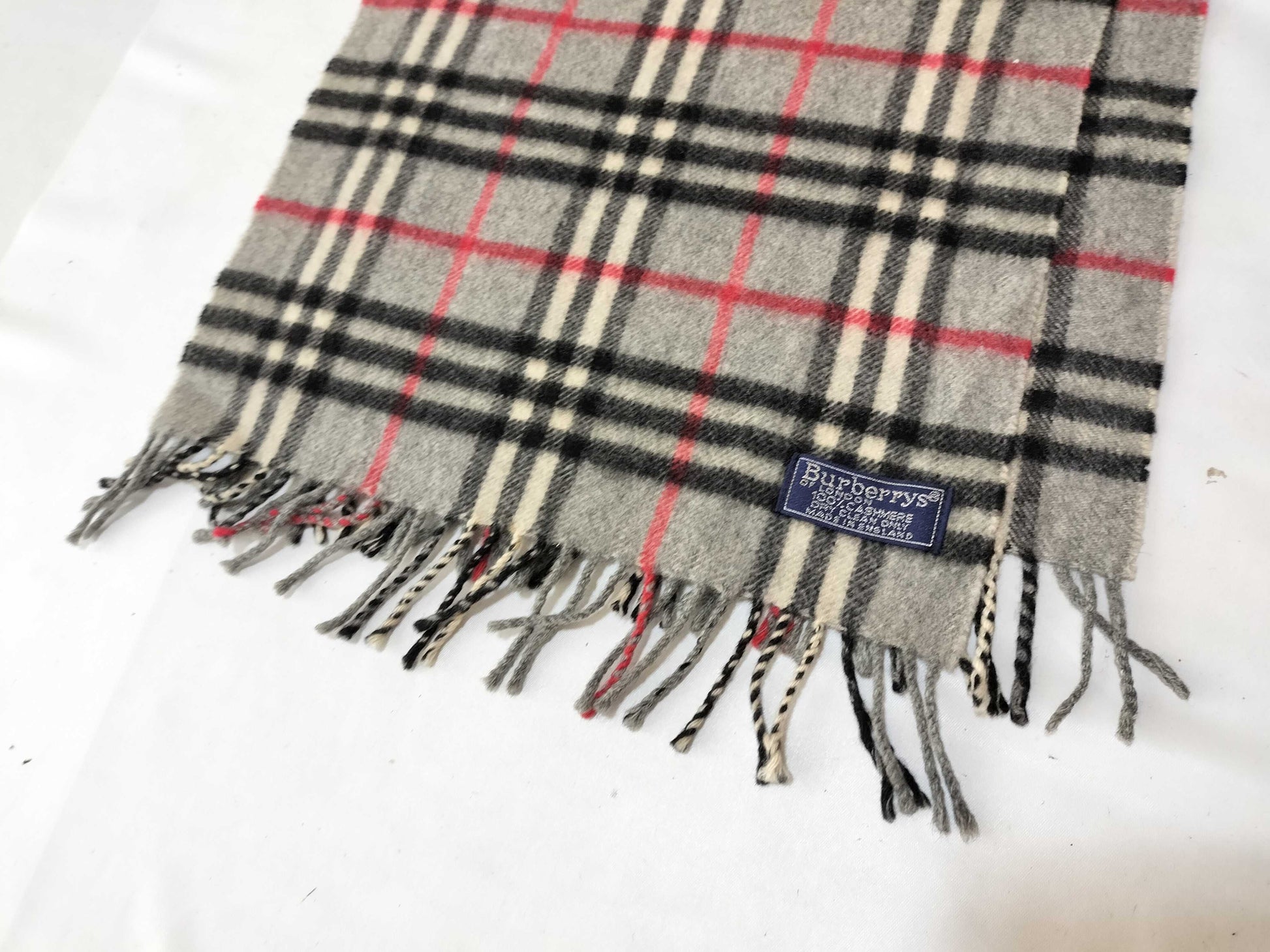 Burberrys Fringe Scarf, Nova Check, Made in England, 100% Cashmere, Gray Scarf