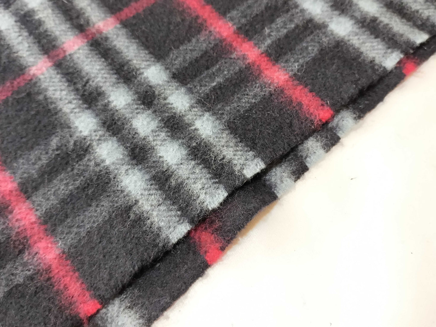 Burberrys Fringe Scarf, Nova Check, Made in England, 100% Cashmere, Navy