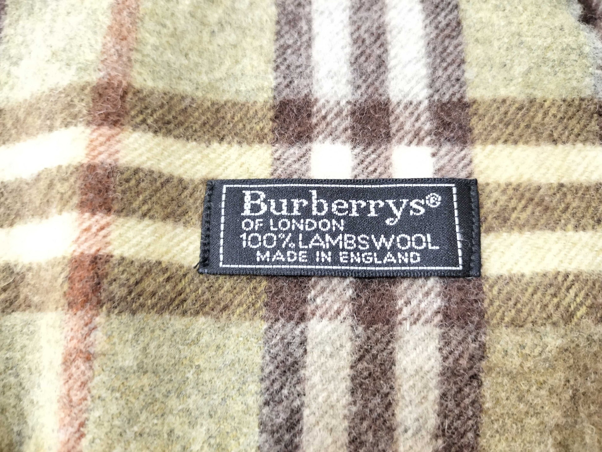 Burberrys Fringe Scarf, Nova Check, Made in England, 100% Lambswool, Green Scarf