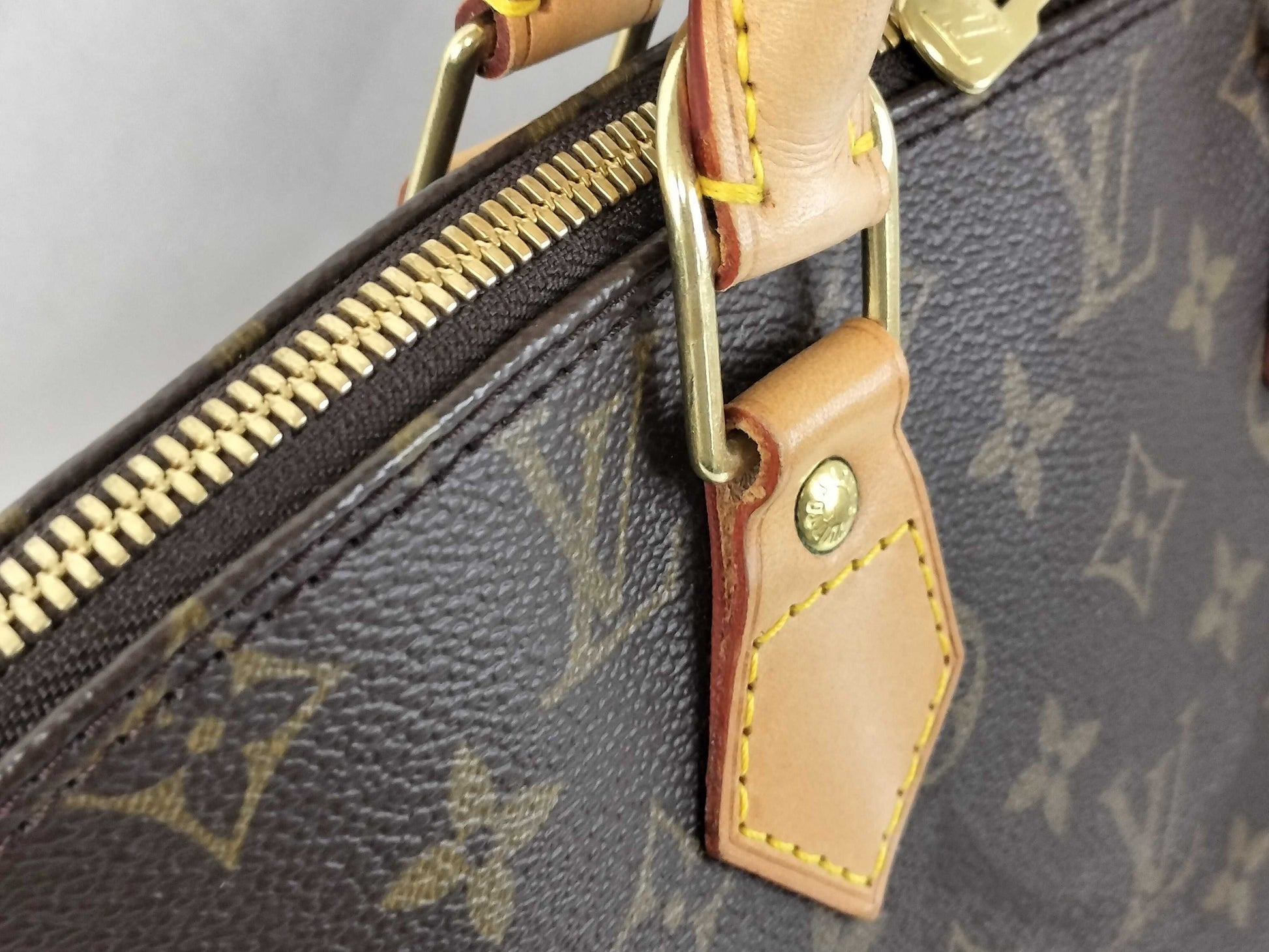 LOUIS VUITTON Monogram Louis Vuitton LOUIS VUITTON M51130 Monogram Alma PM Handbag Handbag