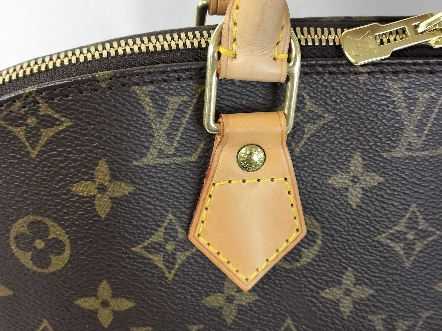 LOUIS VUITTON Monogram Louis Vuitton LOUIS VUITTON M51130 Monogram Alma PM Handbag Handbag
