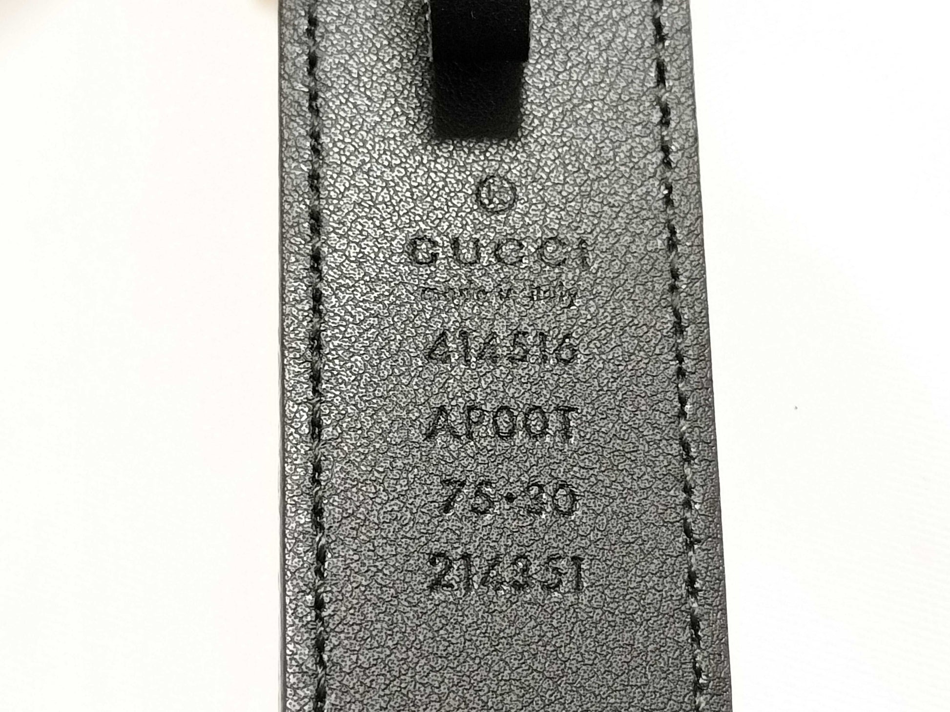 GUCCI 414516 GG Buckle Gold Black Leather Belt Size 75 Accessory