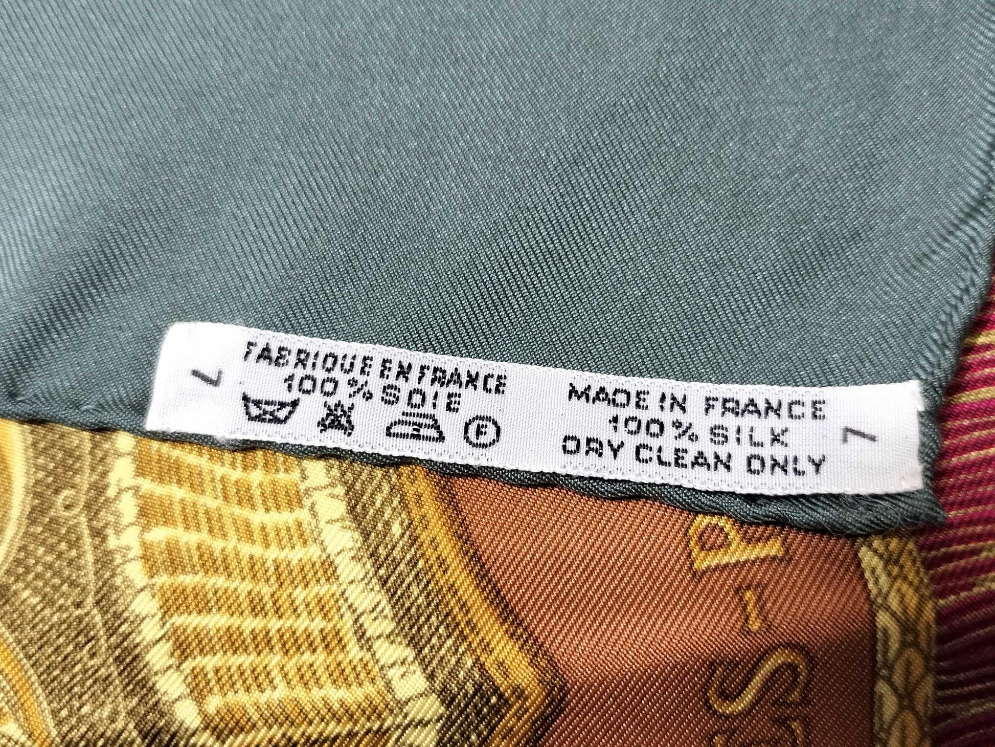 HERMES Carré 90 Poste et Cavalerie Saber Ornament Bag 100% Silk Scarf