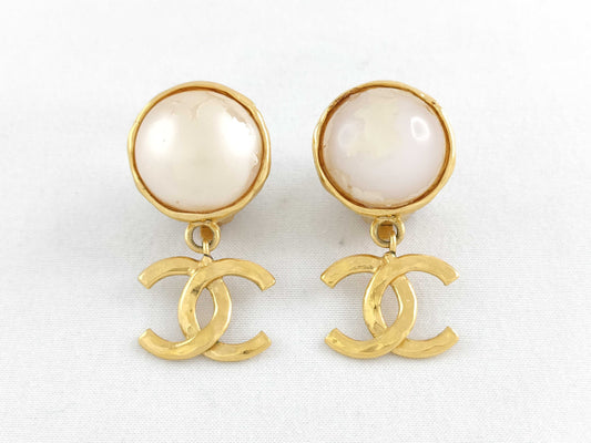 CHANEL Coco Mark 95A Faux Pearl Gold GP Earrings Accessories Earrings