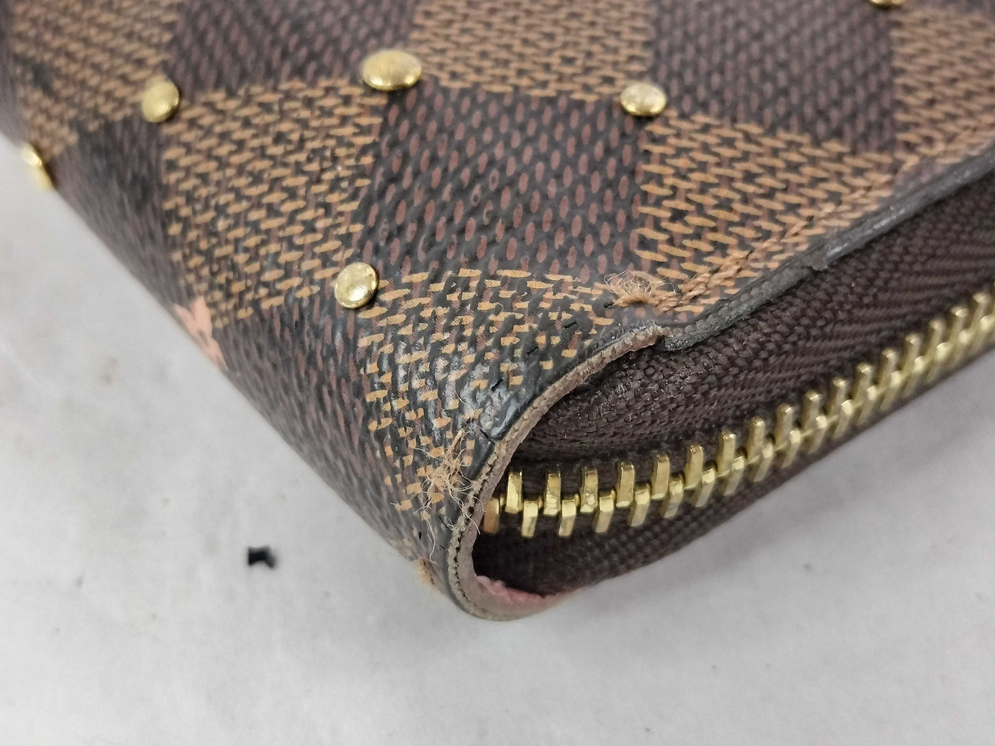 LOUIS VUITTON Damier Zippy Wallet with Studs, Flowers, and Rose Ballerine N60473, IC Activated