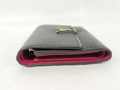 LOUIS VUITTON Taurillon Capucines Compact Wallet in Noir, Hot Pink, M62157 MI0240