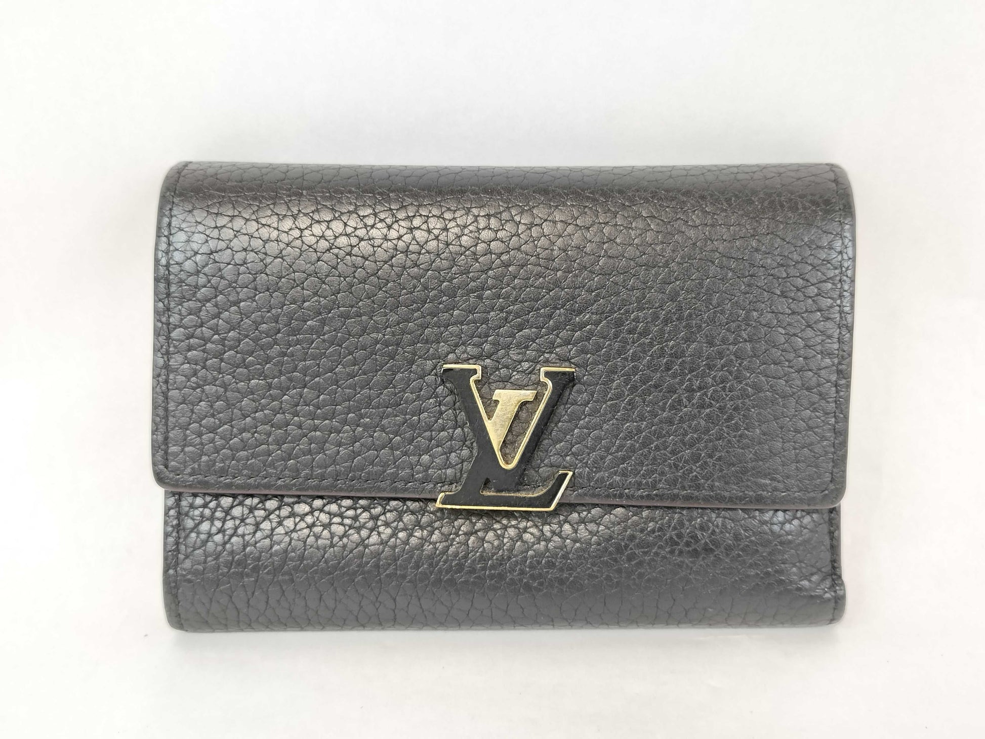 LOUIS VUITTON Taurillon Capucines Compact Wallet in Noir, Hot Pink, M62157 MI0240
