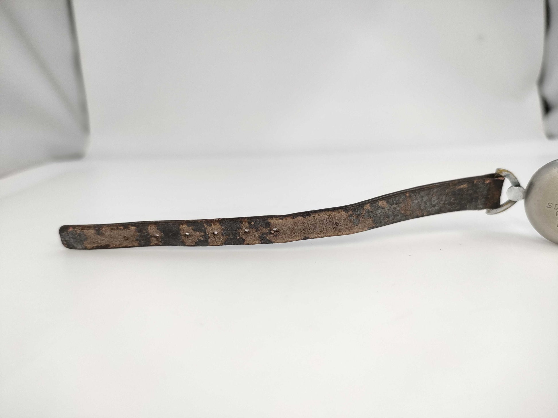 Manual winding non-moving ladies' watch