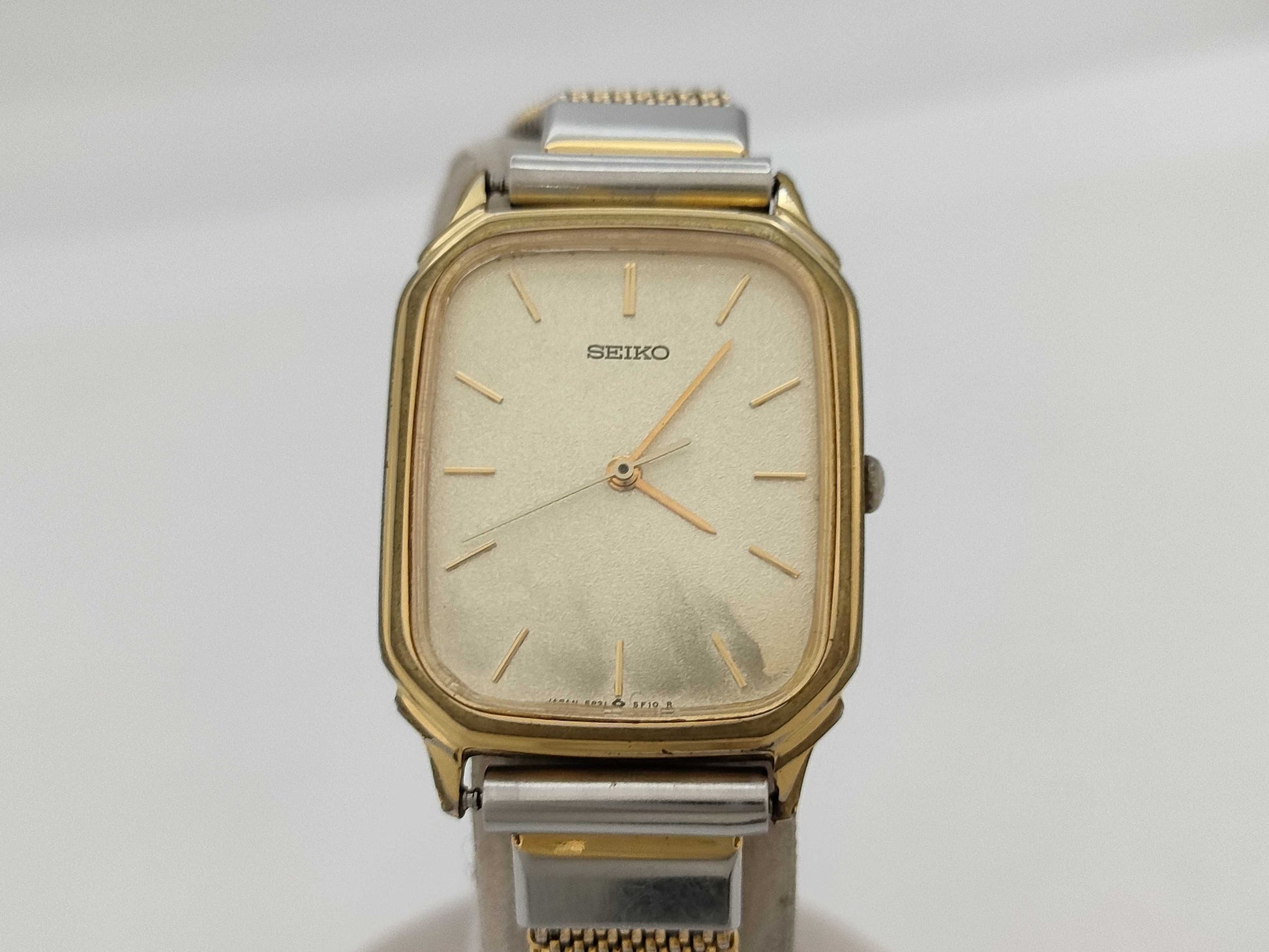 SEIKO 5P31-5D8B 032382 Quartz Women's Watch