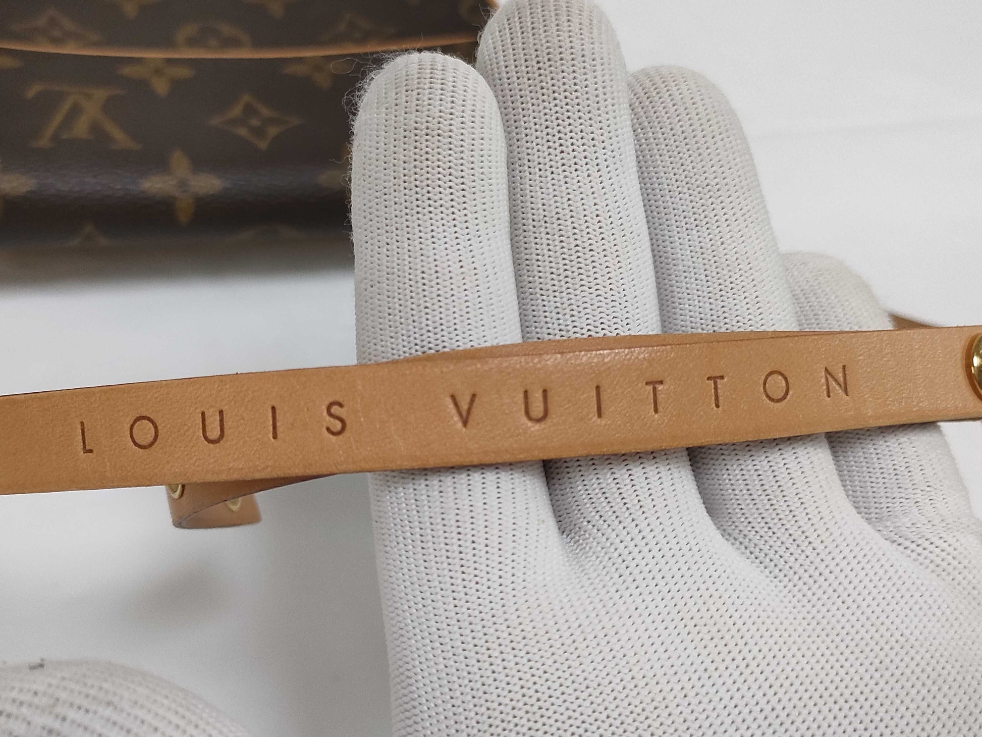 LOUIS VUITTON Monogram Pochette Florentine M51855 Waist Bag