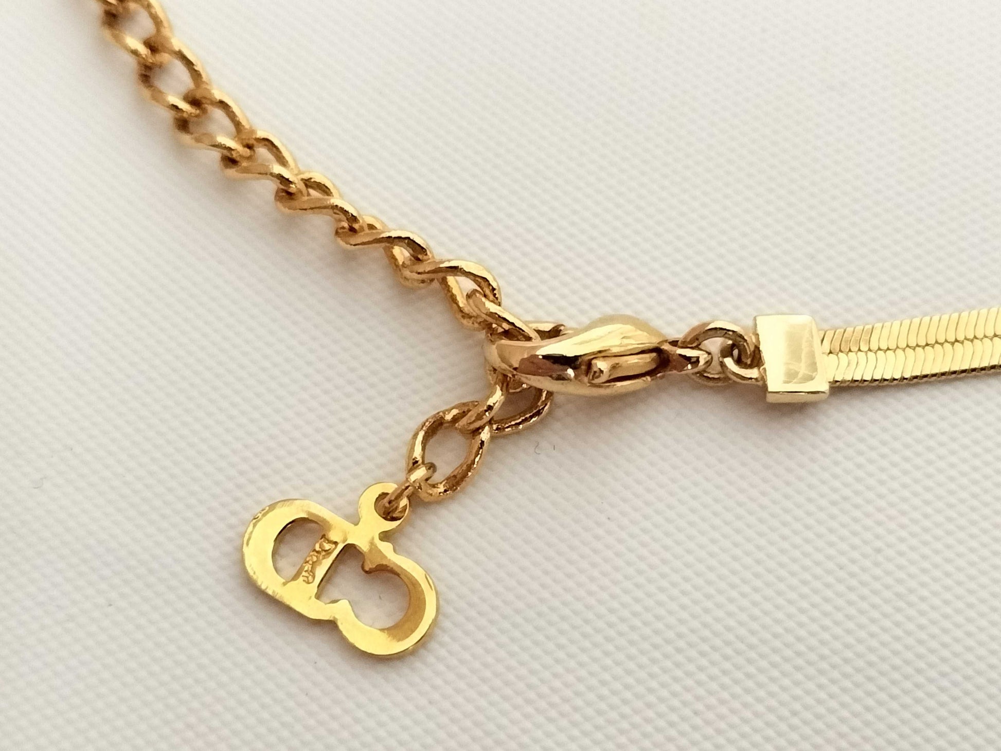 Dior ribbon motif necklace