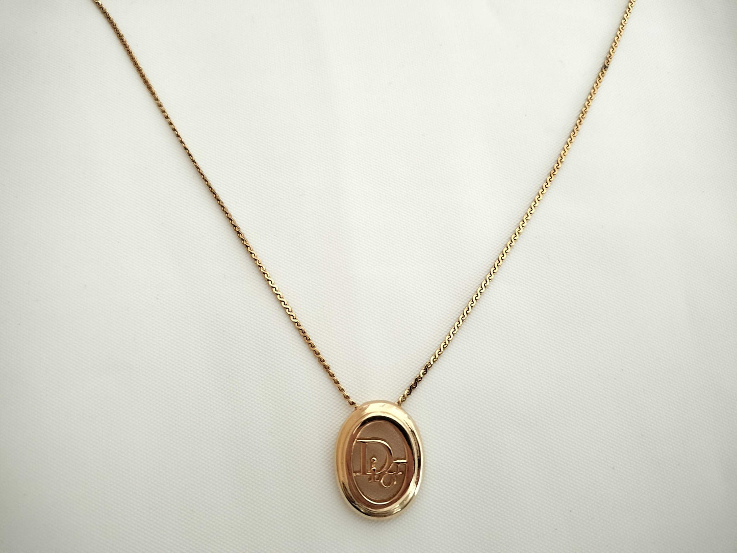 Dior CD logo circle logo gold necklace