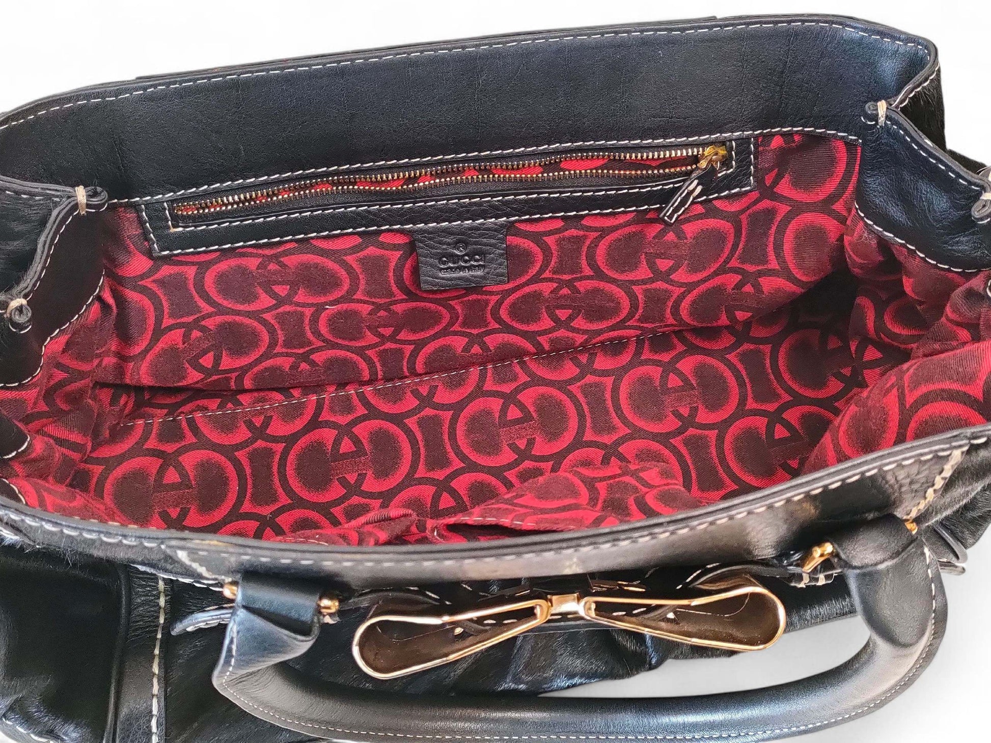 GUCCI GUCCI Queen Motif Hardware Leather Harako Black Handbag Serial Number 189886 002122 Handbag