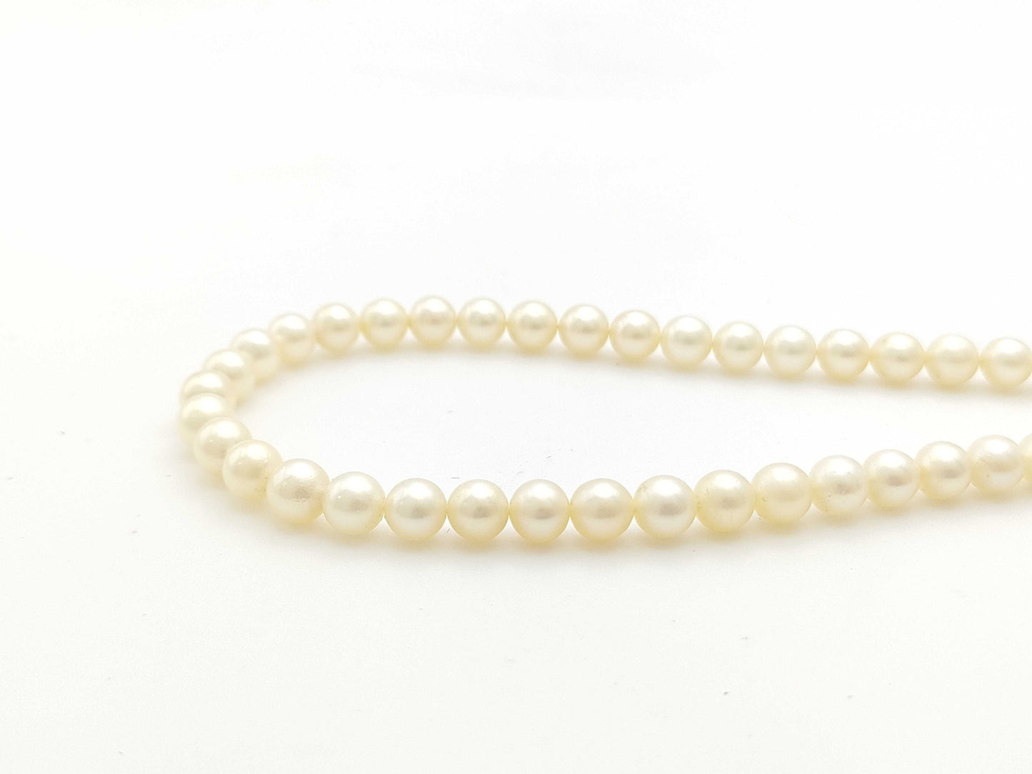 TASAKI Pearl Necklace, approx. 6.0-6.3mm diameter, 14K gold, 20.9g 