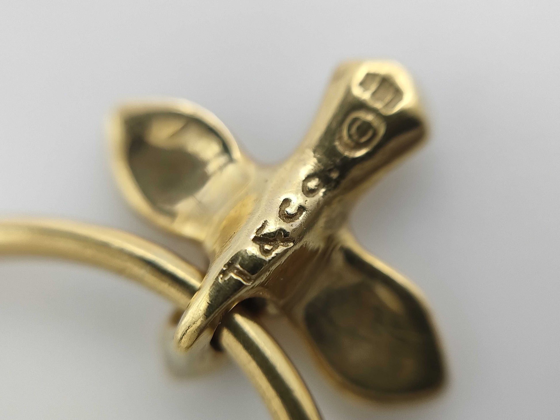 Tiffany & Co. Bird Cross 18K 2.0g Ring 