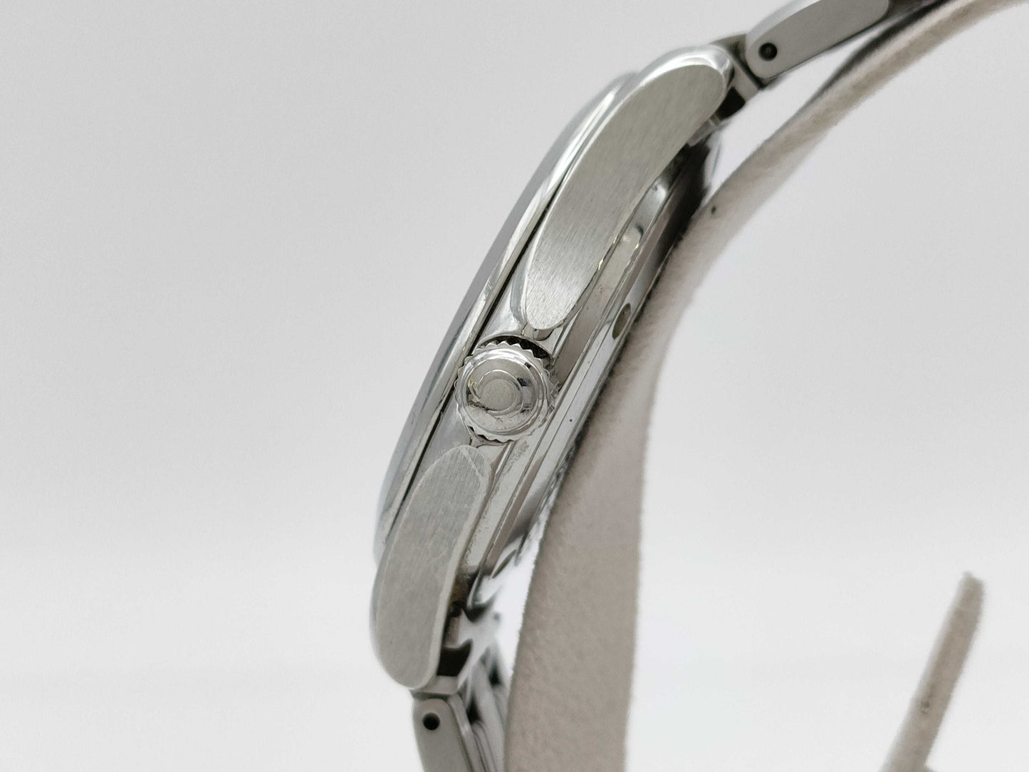 OMEGA Seamaster 2511.53 58101978 Quartz Black Dial Men's Watch 