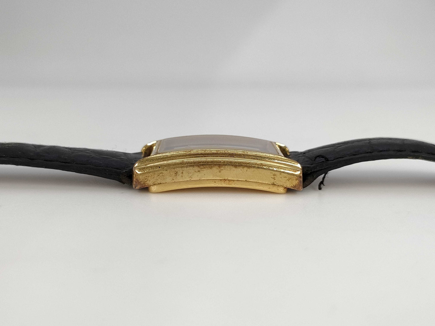 GUCCI 2600L 0053649 Quartz Silver Dial Women's Watch