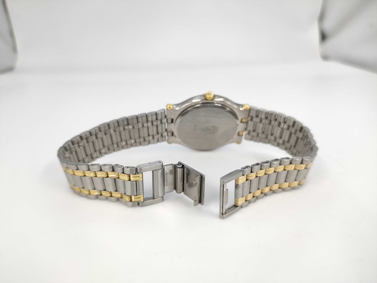 GUCCI 9000L Quartz Gold Dial Women's Watch