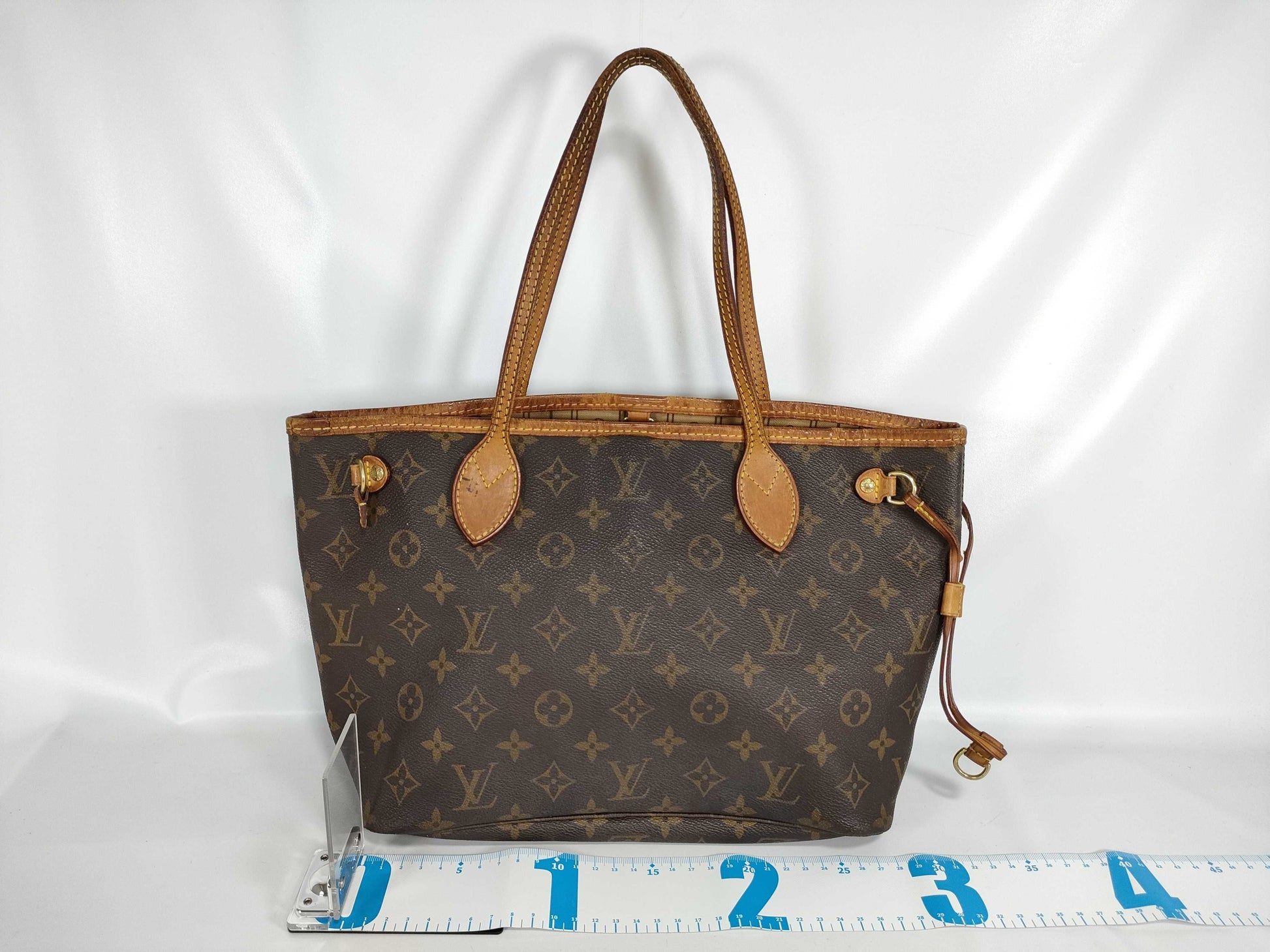 LOUIS VUITTON Monogram Louis Vuitton Monogram Neverfull MM Tote Bag